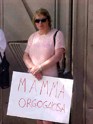 CLICHÈ GAY - mamma orgogliosa - Gay.it