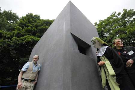 Berlino: ecco il monumento per le vittime gay del nazismo - memoriale gay berlinoF1 - Gay.it