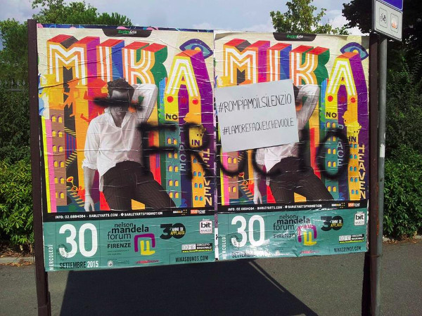 Rimossi i manifesti di Mika sfregiati: "Firenze non è questo. Scusaci" - mika manifesti rimossi1 - Gay.it