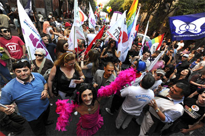 Napoli Pride, sarà sobrio secondo gli organizzatori - napolipridesobrioF1 - Gay.it