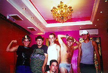 NATALE DOVE VUOI - neo istanbul - Gay.it