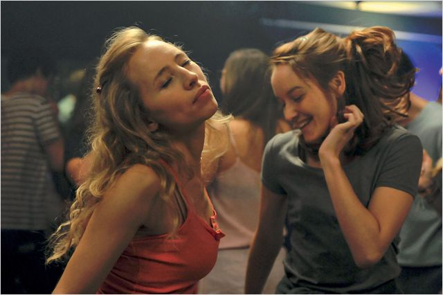 Romain Duris è donna in Une nouvelle amie, curioso film gender di Ozon - nouvelle amie2 - Gay.it