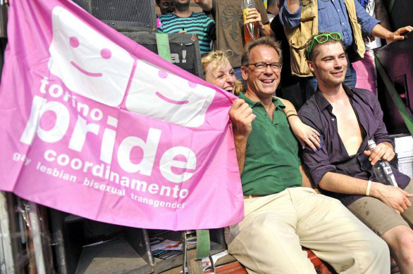 "Sì, lo voglio" per trenta coppie al Torino Pride - nozzetorinoprideF3 - Gay.it