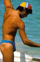 PESCI GAY D'APRILE - nuotatore1 - Gay.it