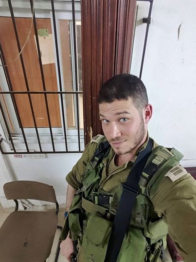 Soldato gay si sfoga su Facebook: "Israele mi ha abbandonato" - omer nahmany soldato gay israele 2 - Gay.it