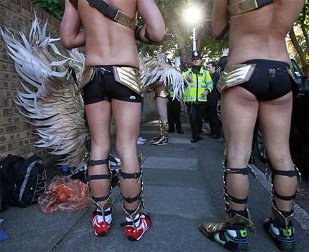 Gli Angeli Gay accolgono il Papa. Evitata possibile minaccia - papa inghilterra2F2 - Gay.it
