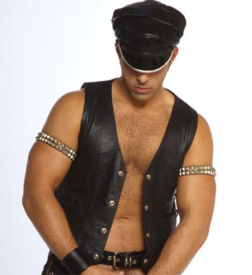 UNA PASSIONE CHIAMATA LEATHER - pelle nera02 - Gay.it