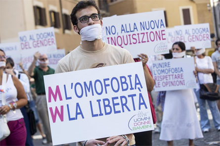 Contro l'omofobia arriva un registro online di omofobi e razzisti - petizione arcigay omofobia2 - Gay.it