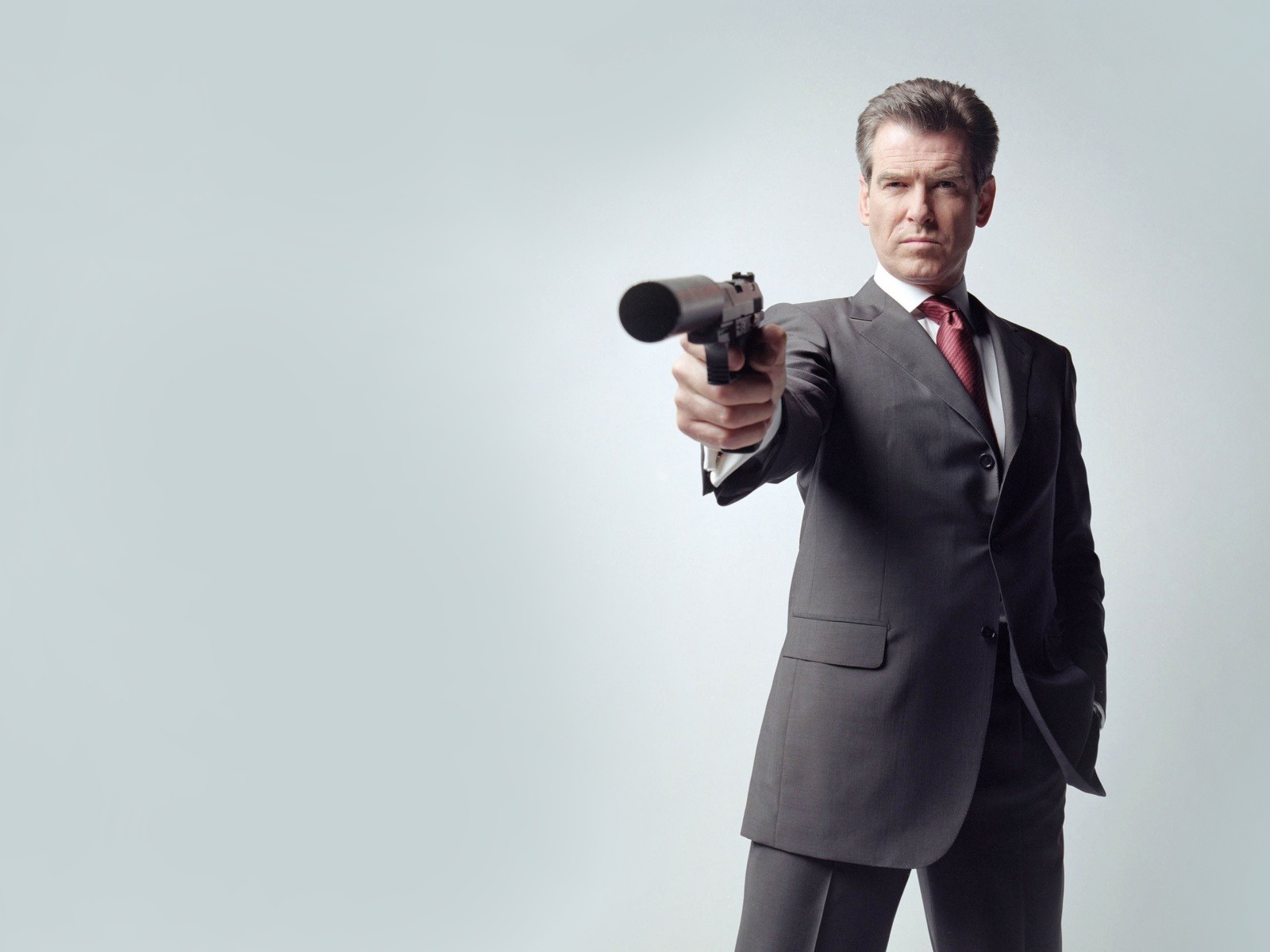 Il prossimo James Bond potrà essere gay? Gli interpreti si dividono - pierce brosnan 007 - Gay.it