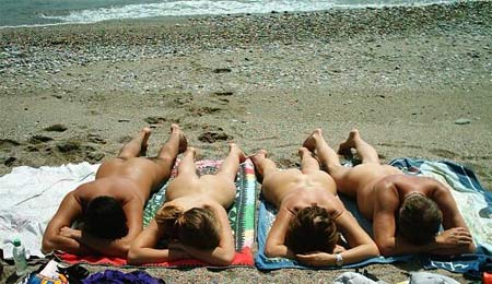 Pieve: la spiaggia delle polemiche - pieveF1 - Gay.it