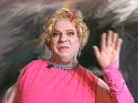 ALLA GUERRA CON LA PARRUCCA - platinette07 - Gay.it