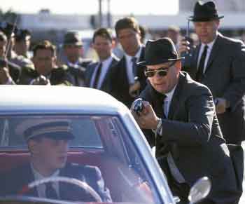 INAFFERRABILE LEO - Prendimi Hanks - Gay.it