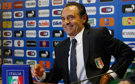 Prandelli: "Magari presto un coming out nel calcio" - prandelli friendlyF1 - Gay.it
