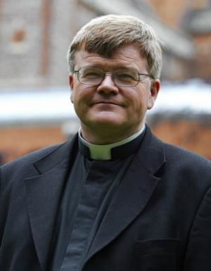 "E' gay". E il prete anglicano non diventa vescovo - prete anglicanoF1 - Gay.it