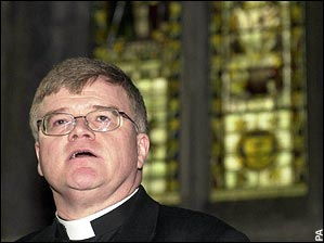 "E' gay". E il prete anglicano non diventa vescovo - prete anglicanoF2 - Gay.it
