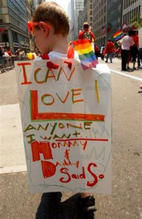 PRIDE IN USA: VOGLIA DI NORMALITÀ - pride05 new york4 - Gay.it