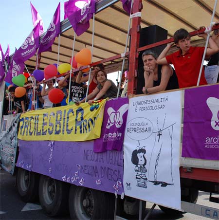 Genova Pride: il flop di Arisa e le spaccature interne - pride ninfeF4 - Gay.it