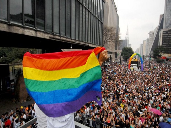 Le associazioni LGBT chiedono un incontro urgente col M5S - pridegenericofoto1 - Gay.it