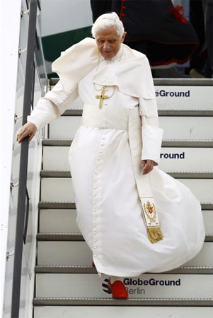 Ratzinger nella sua Germania, due preti gay celebrano messa - ratzinger germaniaF3 - Gay.it