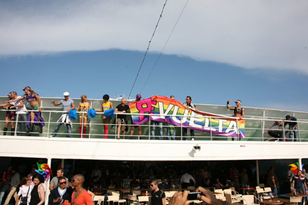 La love boat REvuelta arriva in TV - RevueltaTV9 - Gay.it