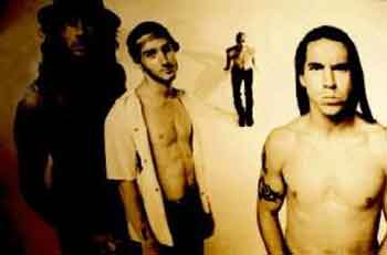 PEPERONCINI TRASGRESSIVI - redhotchilipeppers04 - Gay.it