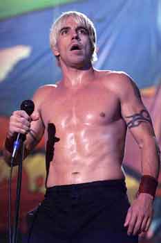 PEPERONCINI TRASGRESSIVI - redhotchilipeppers05 - Gay.it