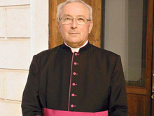 Monsignor Rigon: "Io frainteso, parlavo di famiglia" - rigonBASE - Gay.it