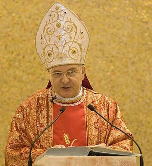 Monsignor Rigon: "Io frainteso, parlavo di famiglia" - rigonF1 - Gay.it