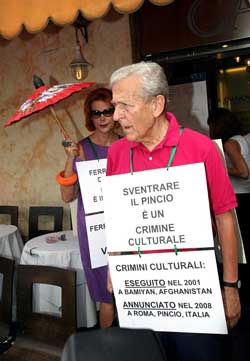 Carlo Ripa di Meana racconta: "Ho amato una trans" - ripadimeana transf2 - Gay.it