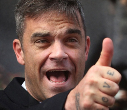 Robbie Williams: "Sono gay al 49 per cento" - robbie 2 - Gay.it
