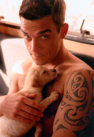Robbie Williams: "Voglio un figlio gay" - robbie figlio gayF1 - Gay.it