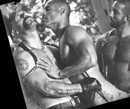 Il lato leather del sesso gay e le foto di Roberto Chiovitti - roberto fotografoF4 - Gay.it