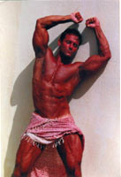 UN BEL CORPO INVITANTE… - roby13 - Gay.it