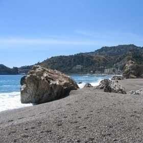Estate: viaggio tra le spiagge gay italiane /5 - roccebiancheF6 - Gay.it