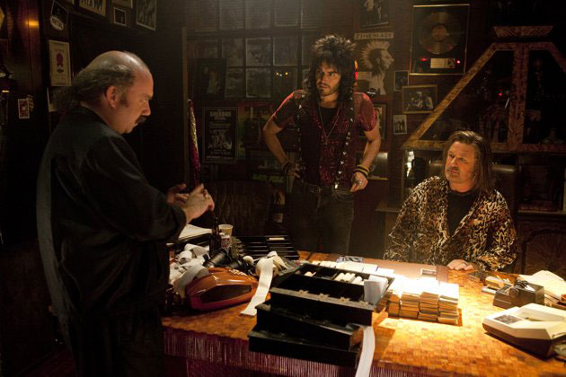 "Rock of Ages", Baldwin ama Brand nel musical dell'anno - rockofagesF2 - Gay.it