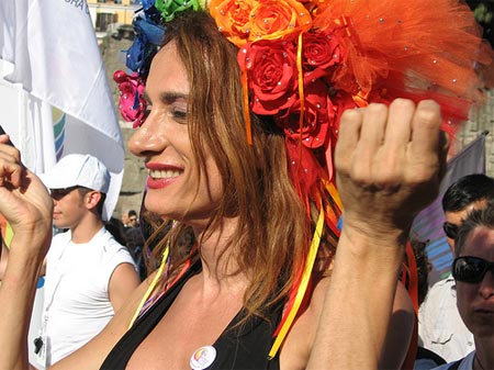 Il Roma Pride si svolgerà il 3 luglio: ecco logo e slogan - romapride01F3 - Gay.it