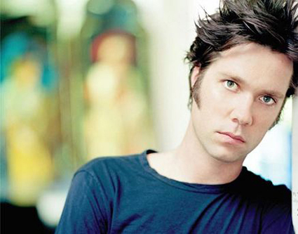 Rufus Wainright a Sanremo, lo staff rassicura: "non si crocifiggerà" - rufus sanremo2 - Gay.it