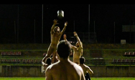 Rugby: quelli che in campo giocano nudi - rugby nudi1 - Gay.it
