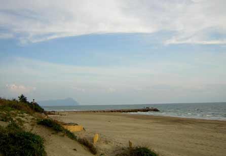 Estate: viaggio tra le spiagge gay italiane/4 - Sabaudia duneF4 - Gay.it