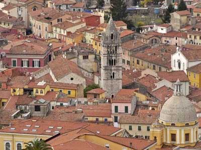 Dinieghi e occupazioni, ma la Sagra del Finocchio si farà - sagra finocchio carraraF2 - Gay.it