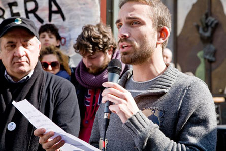 Salerno Pride choc: vigili in borhese contro baci passionali - salernoprideF2 - Gay.it