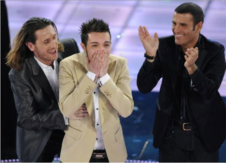 Sanremo: ha vinto Marco Carta, Povia secondo - sanremo09F1 - Gay.it