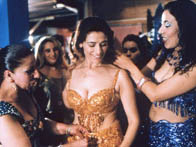DONNE, RAGNI E PUGILI GAY - satin rouge - Gay.it
