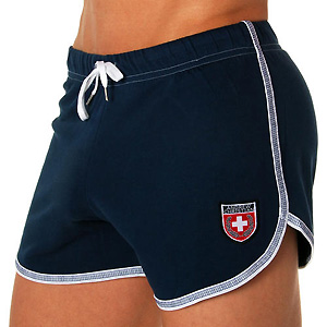 Regali dell'ultimo minuto? Rilassati, c'è lo shopping online - shortspalestra - Gay.it