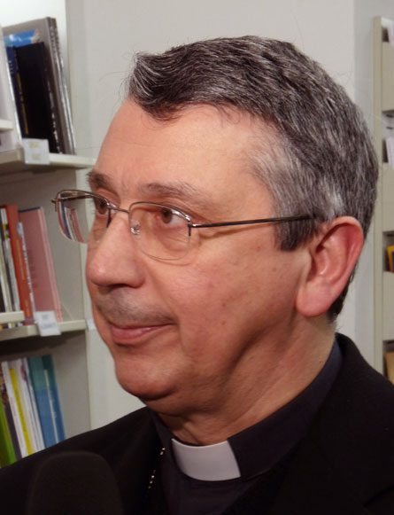 Il vescovo di Livorno incontra Arcigay - simonegiustiF1 - Gay.it