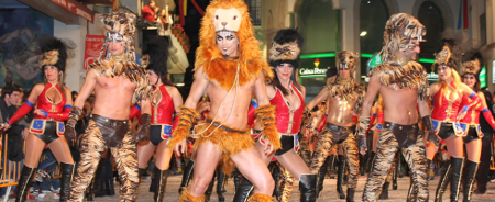 10 cose che renderanno migliore l'inverno, sognando Mykonos - sitges carnival - Gay.it