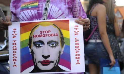 Più di 5 mila euro dalle associazioni gay italiane a quelle russe - sos russia 1 - Gay.it