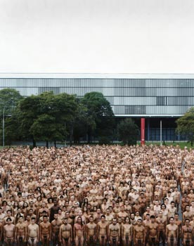 NATURISTI PER PASSIONE - Spencer Tunick - Gay.it