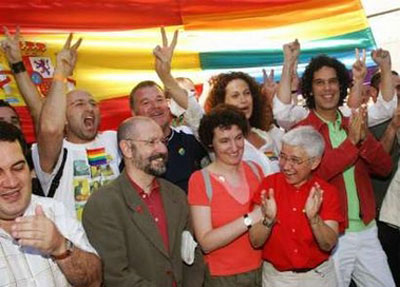 SPOSIAMOCI IN SPAGNA! - spagna matrimonio03 - Gay.it