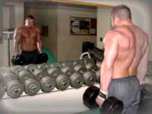 IL TUO GAY PERSONAL TRAINER - spalle ok07 - Gay.it